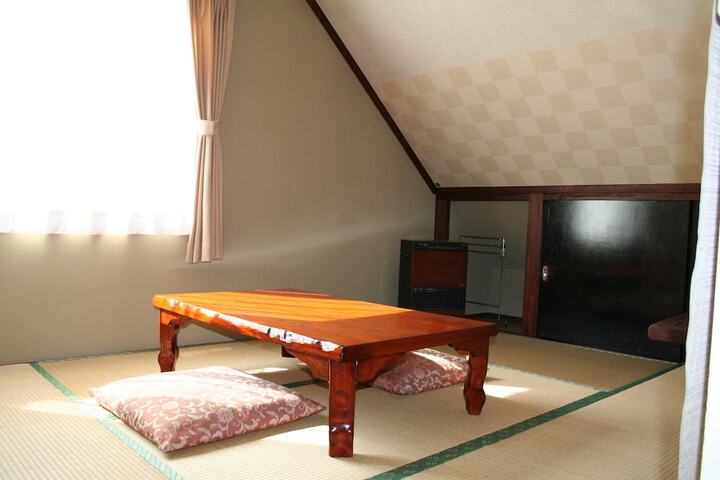 Room 19 of 64