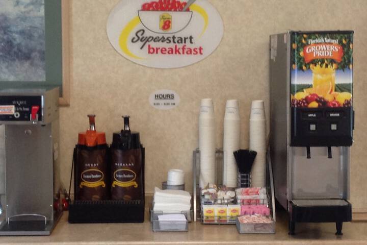 Breakfast/Coffee Service 23 of 33