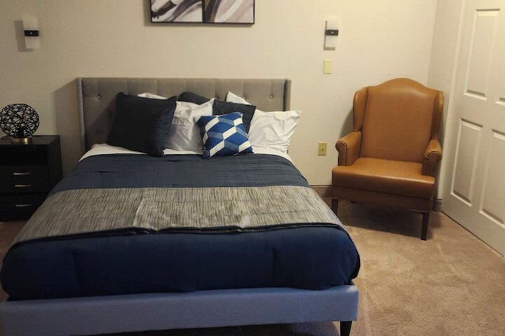 Room 4 of 23
