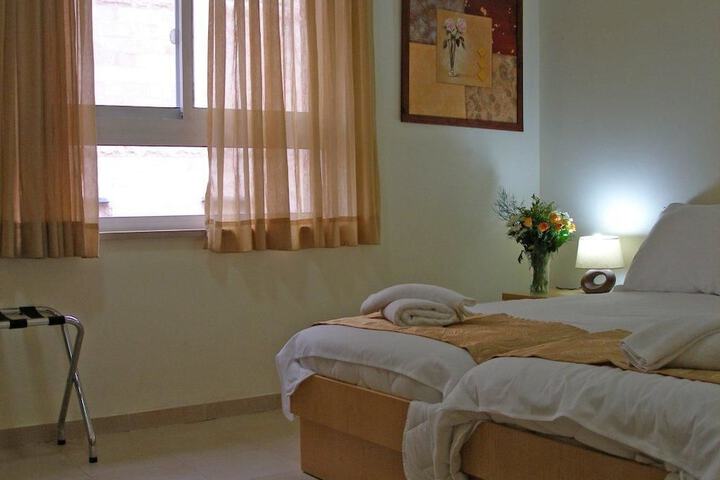 Room 5 of 50