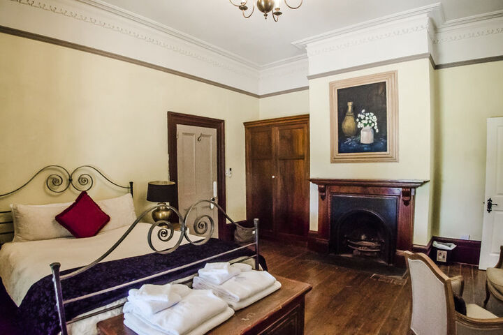 Room 10 of 50