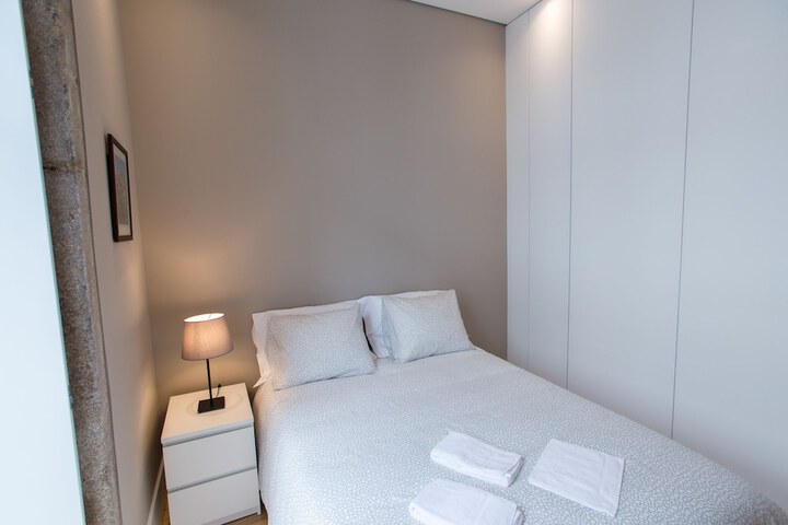 Room 12 of 136