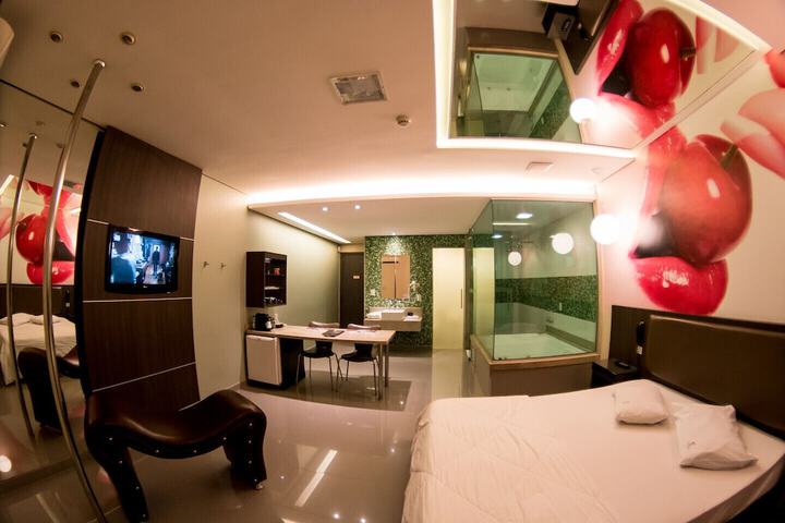 Room 3 of 42
