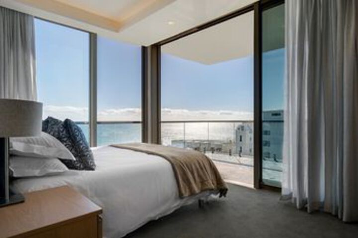 Room 4 of 13