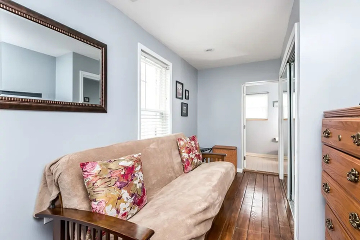 Exterior of Charming Home Near Harbor & stadiums W / 2carparking