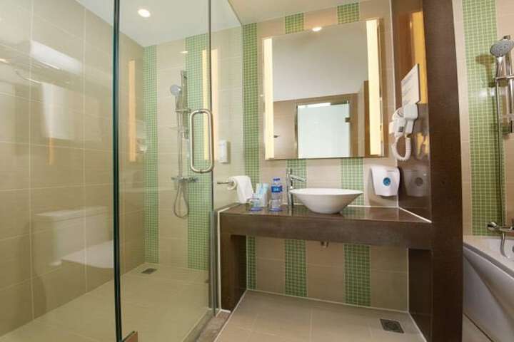 Room 15 of 31