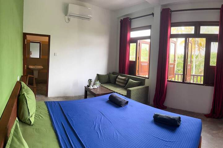 Room 12 of 34
