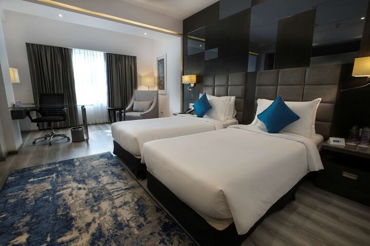 Room 10 of 74