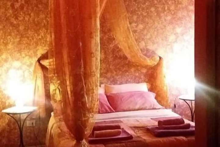 Room 18 of 22