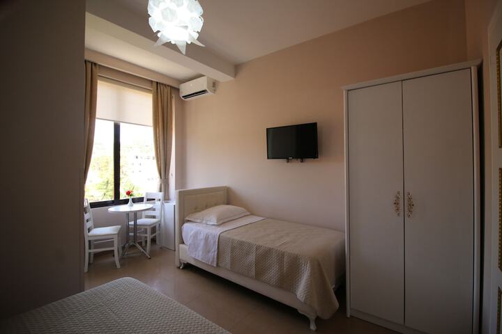 Room 19 of 47