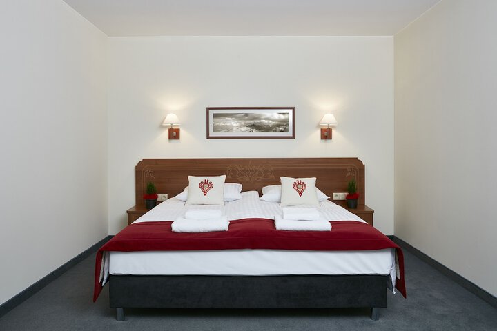 Room 12 of 72