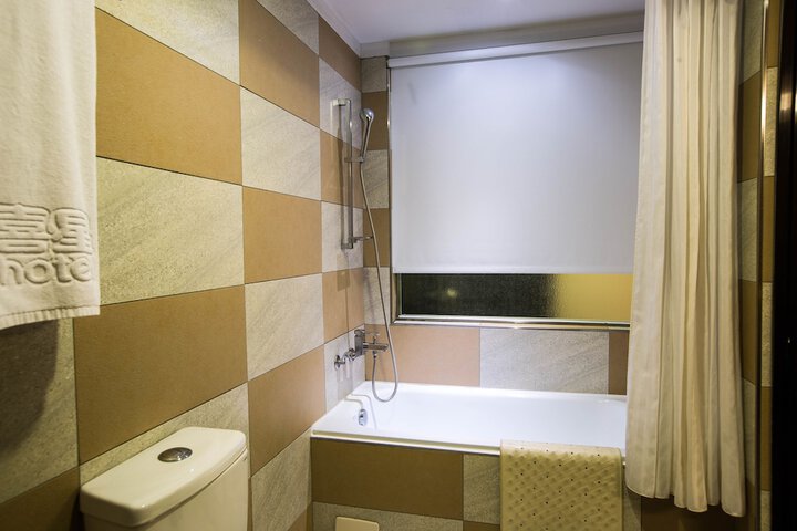 Room 16 of 23
