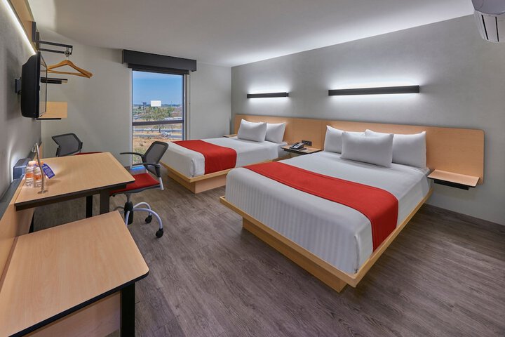 Room 12 of 36