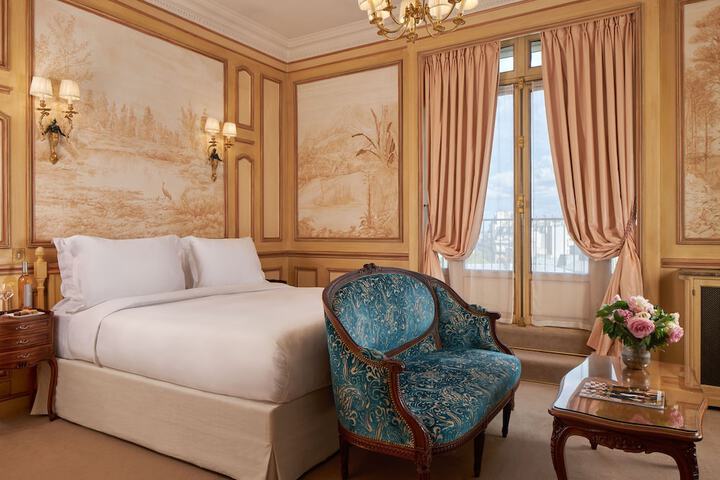 Room 15 of 174