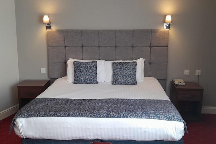 Room 7 of 51