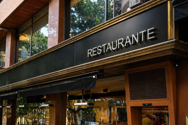 Dining 35 of 47