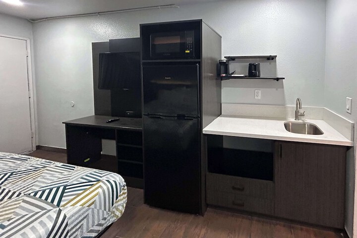 Room 7 of 10