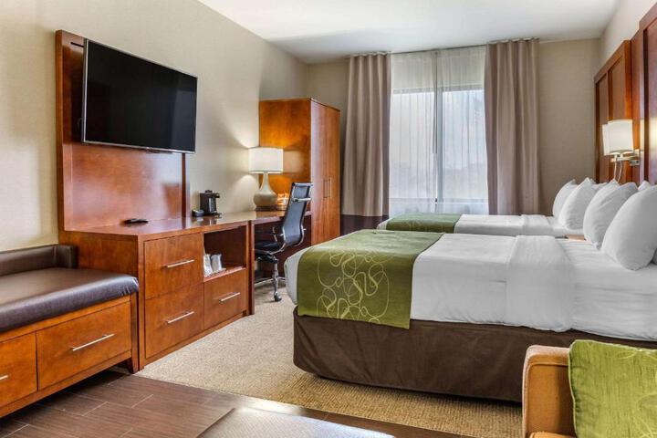 1 King Bed Suite (6 of 22)