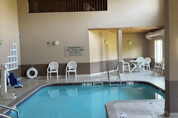Hotel Pool
