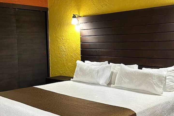Room 5 of 26