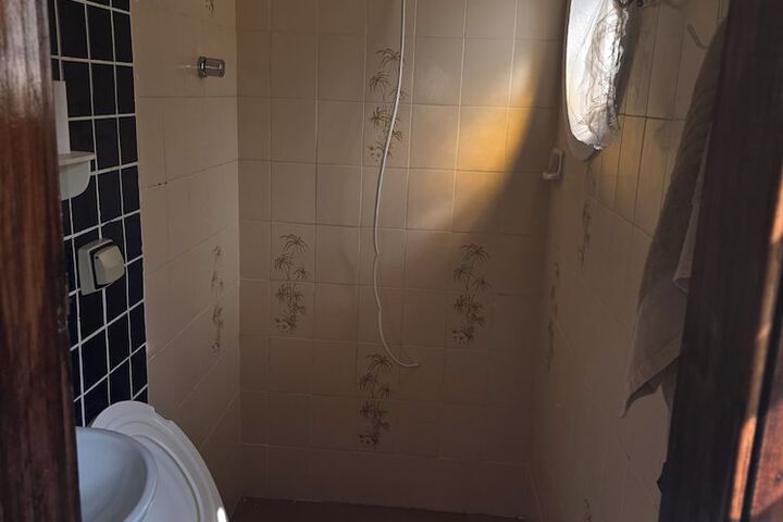 Room 11 of 14