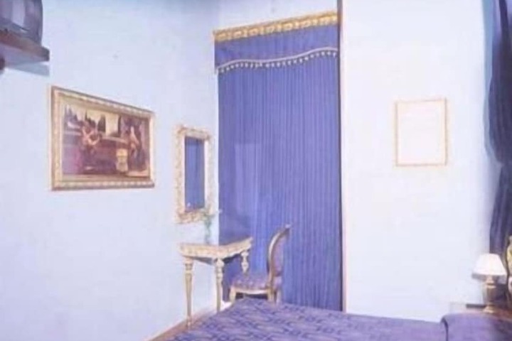Room 8 of 53