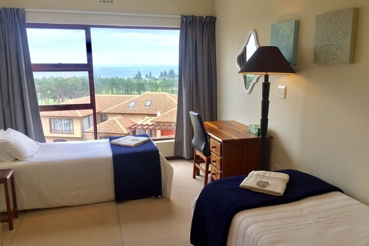 Room 2 of 28