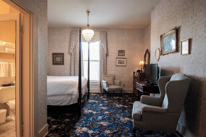 Room 30 of 75