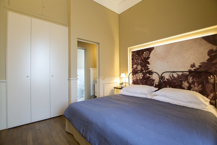 Room 6 of 46