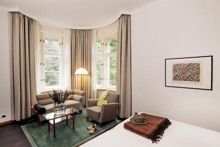 Room 16 of 125