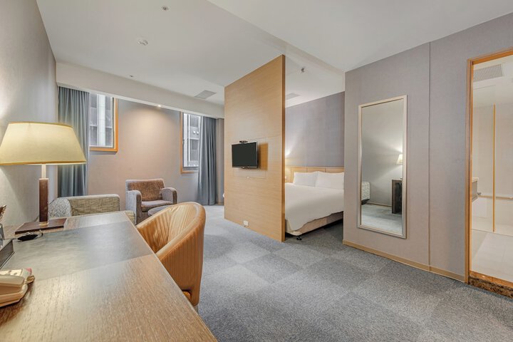 Room 44 of 97