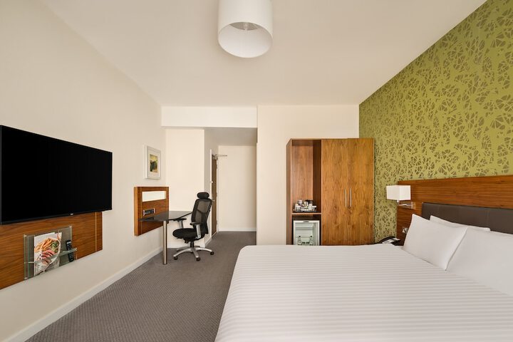 Room 47 of 147