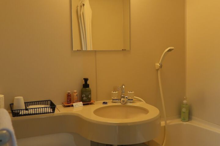 Room 15 of 52