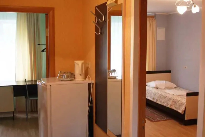 Room 3 of 6