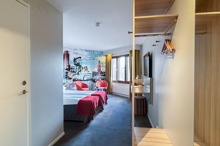 Room 31 of 73