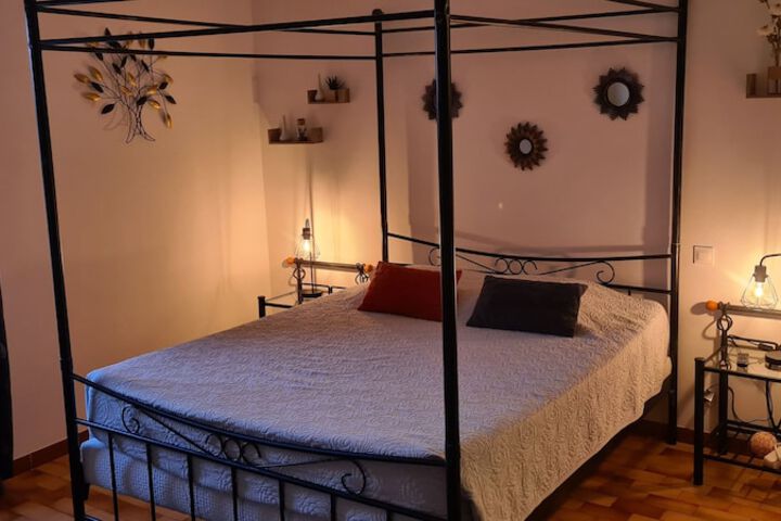 Room 33 of 111