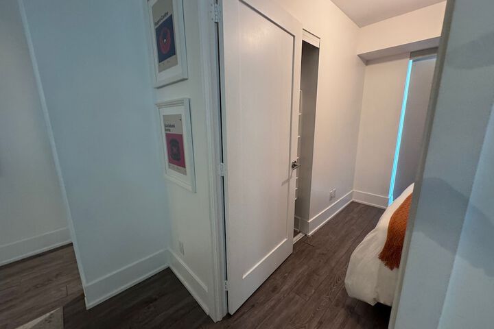 Ballroom/Hall 16 of 19