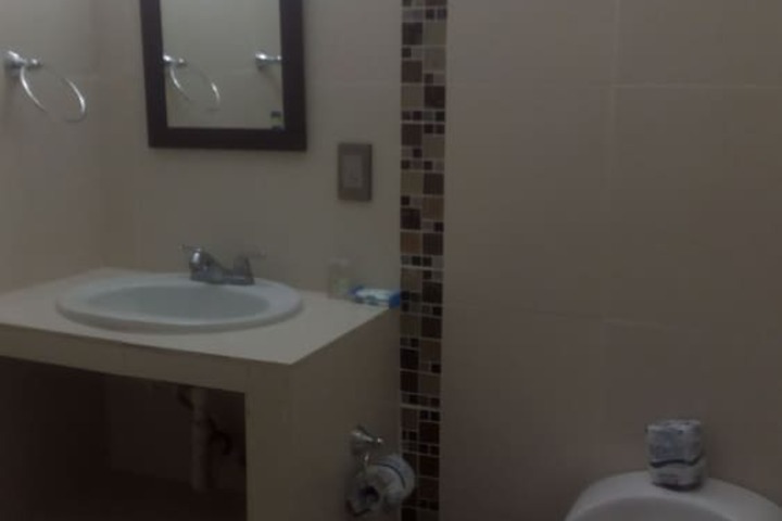 Room 9 of 18