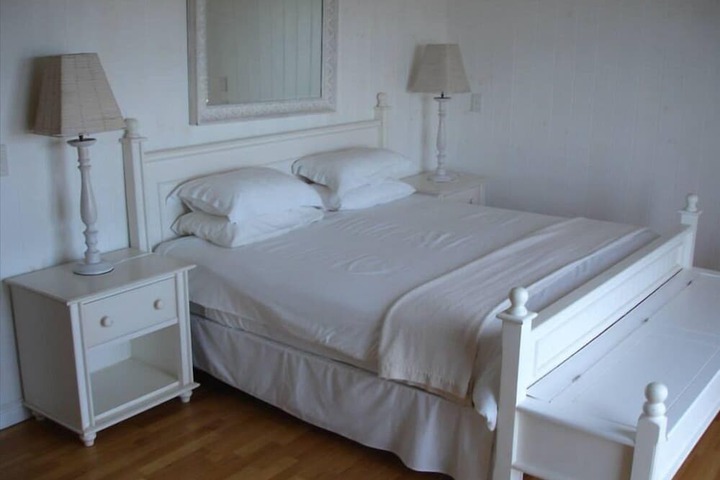 Room 9 of 23