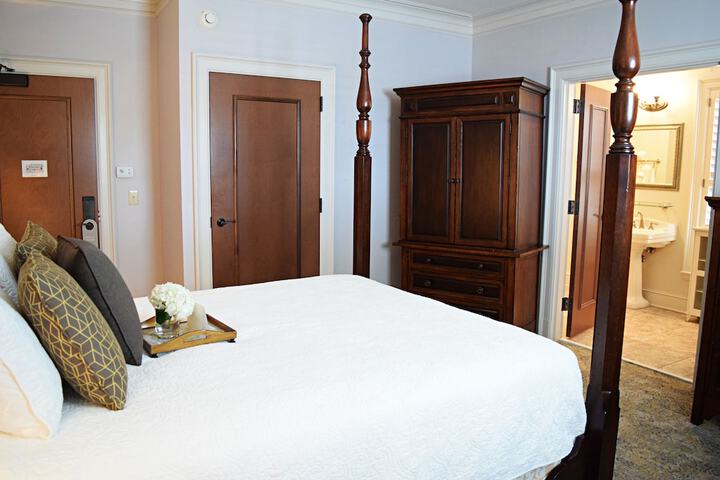Room 45 of 227