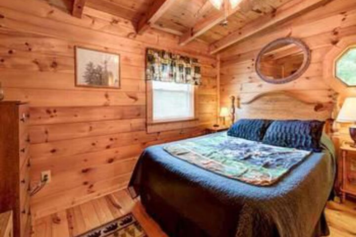 Room 6 of 22