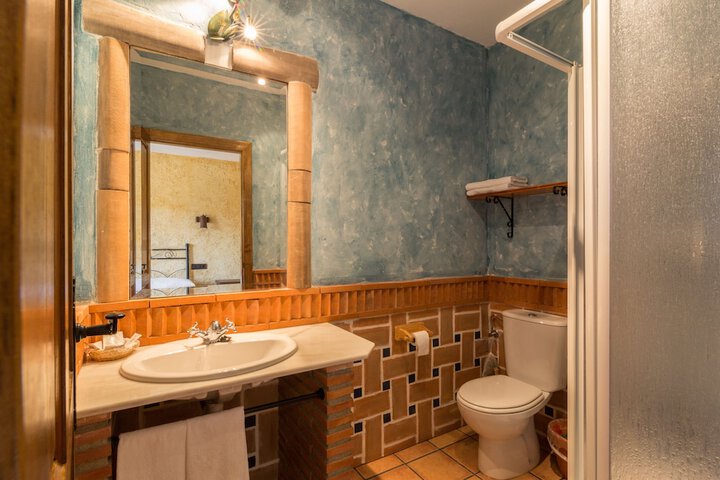 Room 15 of 24