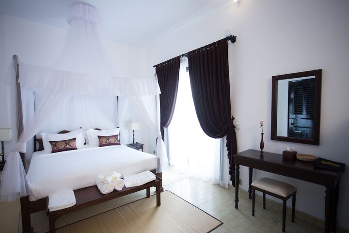 Room 4 of 38