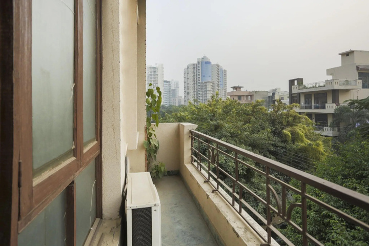 Twins Palace by OYO Rooms