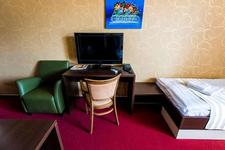 Room 21 of 83