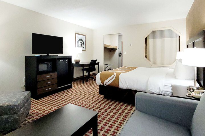 Standard King Bed Accessible (9 of 17)