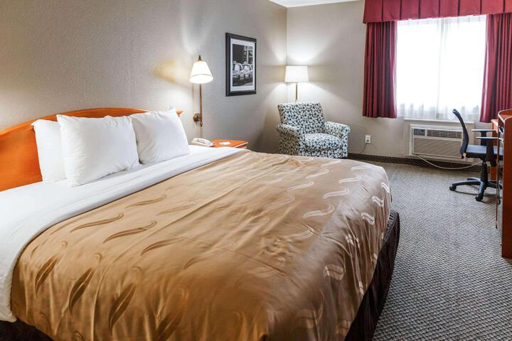 1 King Bed (1 of 7)