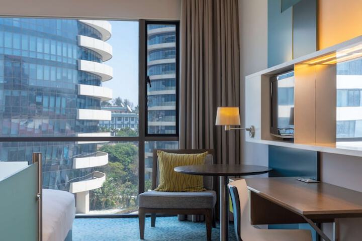 Room 106 of 309
