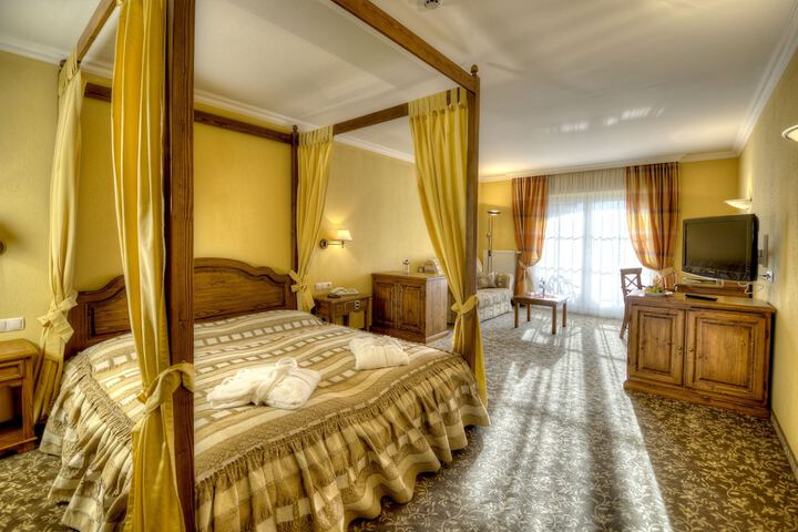 Room 5 of 31