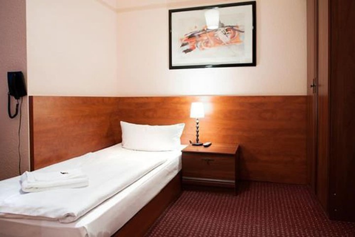 Room 7 of 39